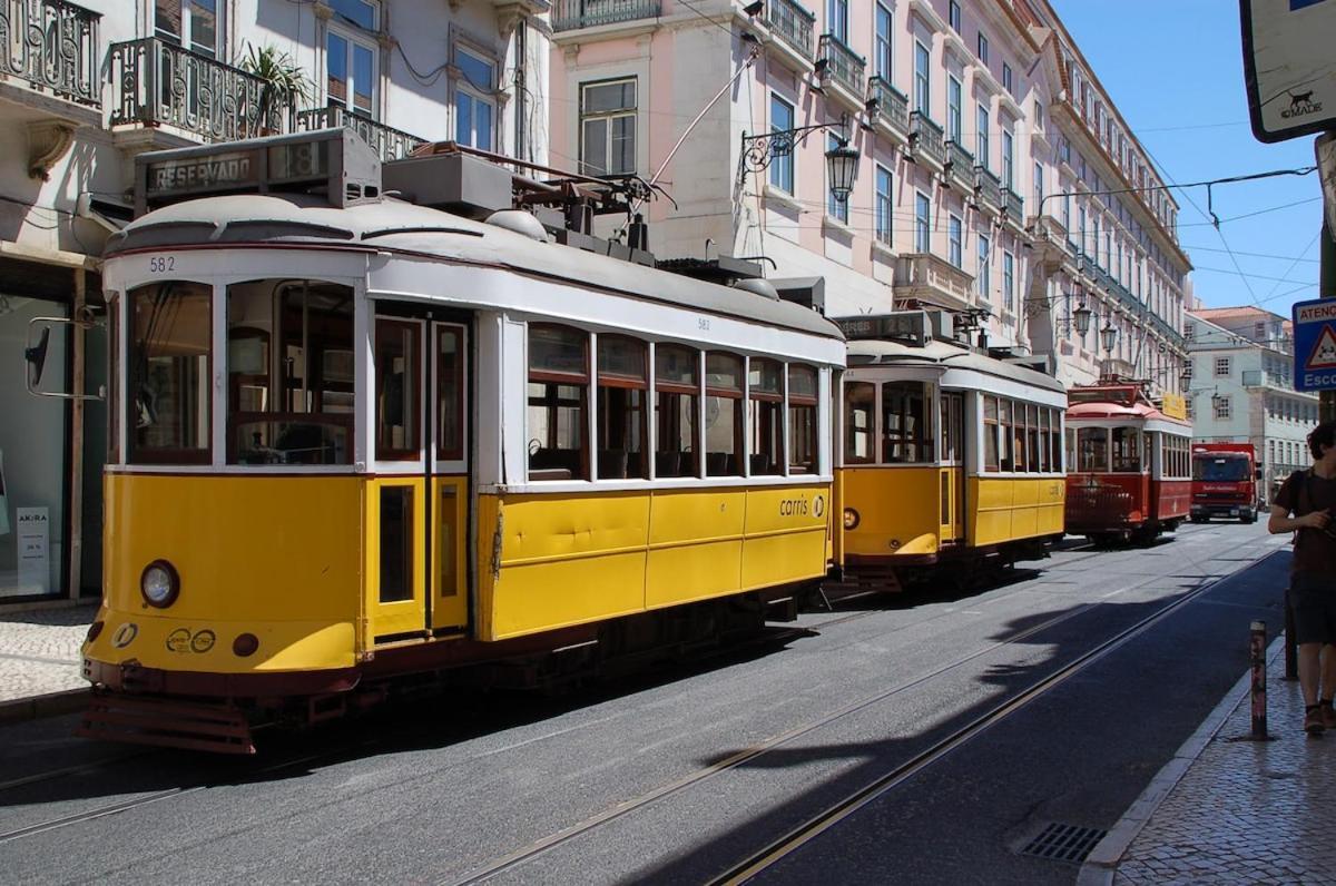 Charmant Appartement Chiado Lisbon Exterior photo